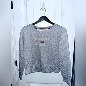 Gray Tommy Hilfiger sweatshirt